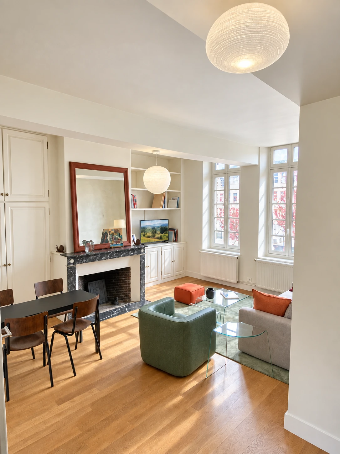Wohnzimmer und Essbereich des Fußes an Land, Rue de Beauvais